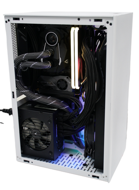 IronClad <b>Polaris</b> <br>Small-size Gaming Tower PC