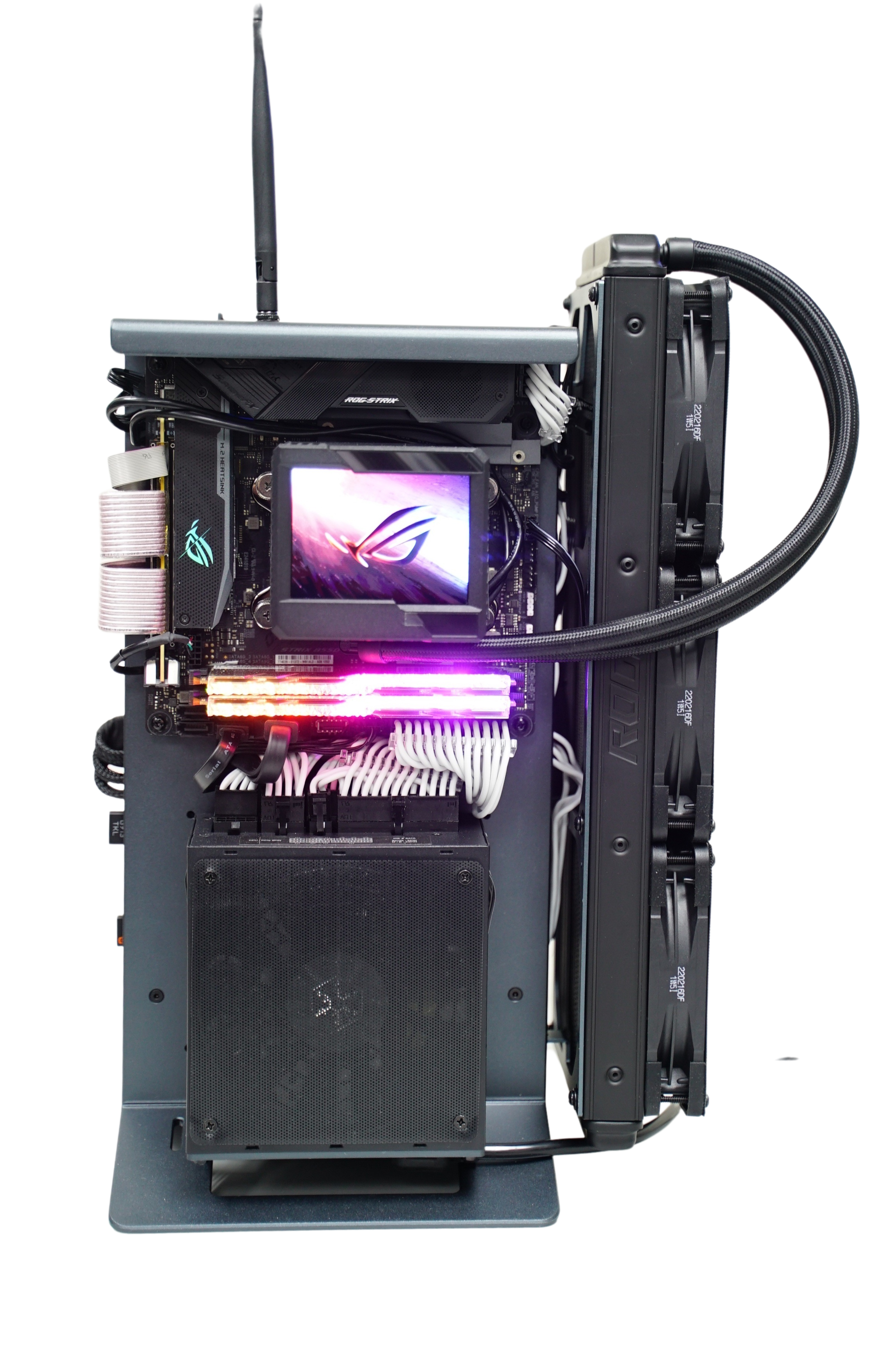 IronClad Obelisk Small-size Gaming PC